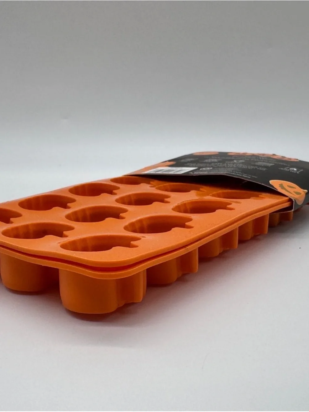 New Core Kitchen Silicone Pumpkin Molds Set of 2 Halloween Jack-O-Lantern NWT